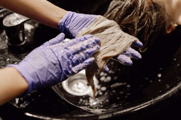 Haarbehandelingen en allergene belasting